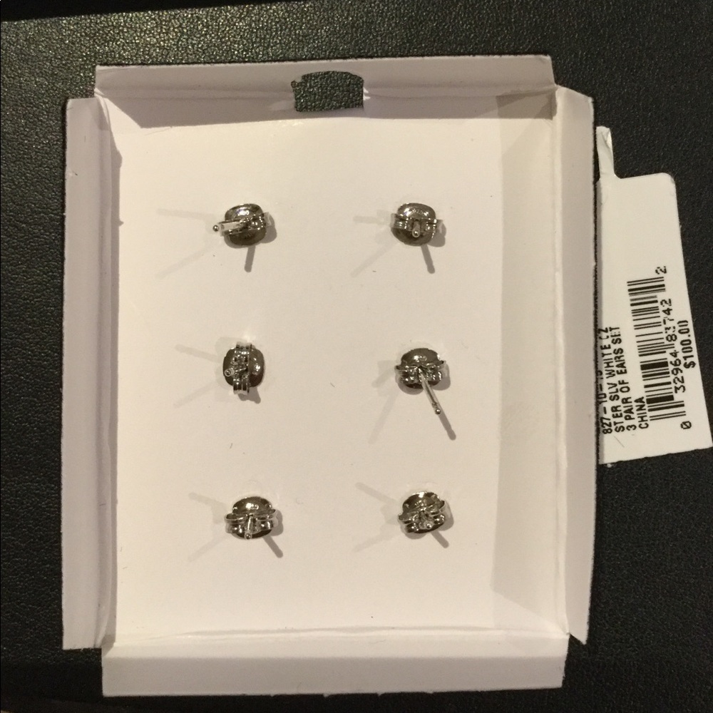 Diamonluxe Sterling Silver Cubic Zirconia set of 3 - Picture 3 of 5